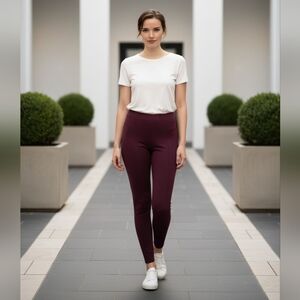 3553 GAP Women's Deep Burgundy Leggings
